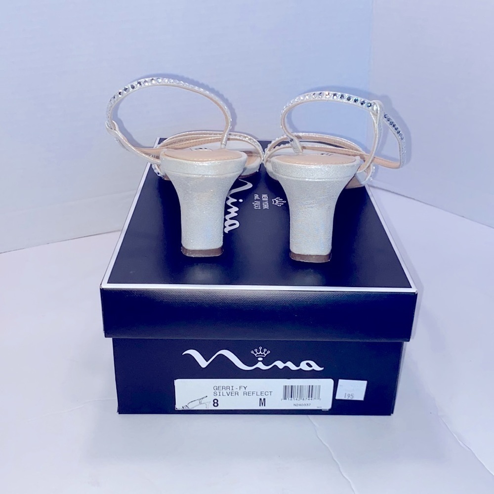 Nina New York Silver Reflect 2 3/4 inch Heels Size 8 - Picture 4 of 5